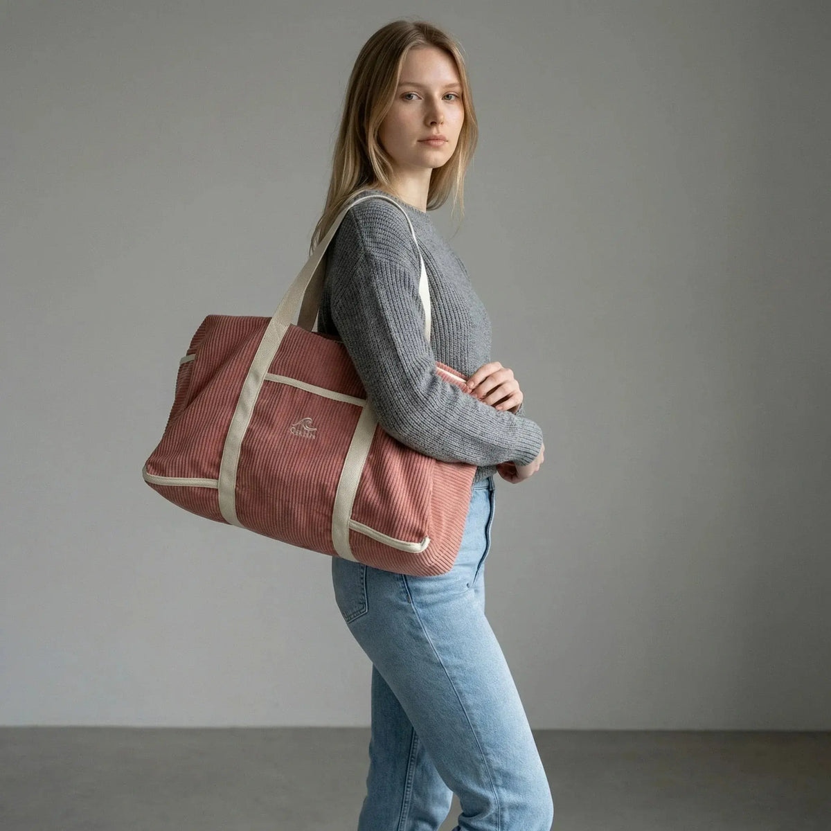 Sac de voyage Wavaya : un nouveau format pensé pour les déplacements du quotidien – matière textile et fabrication – Mycobloom