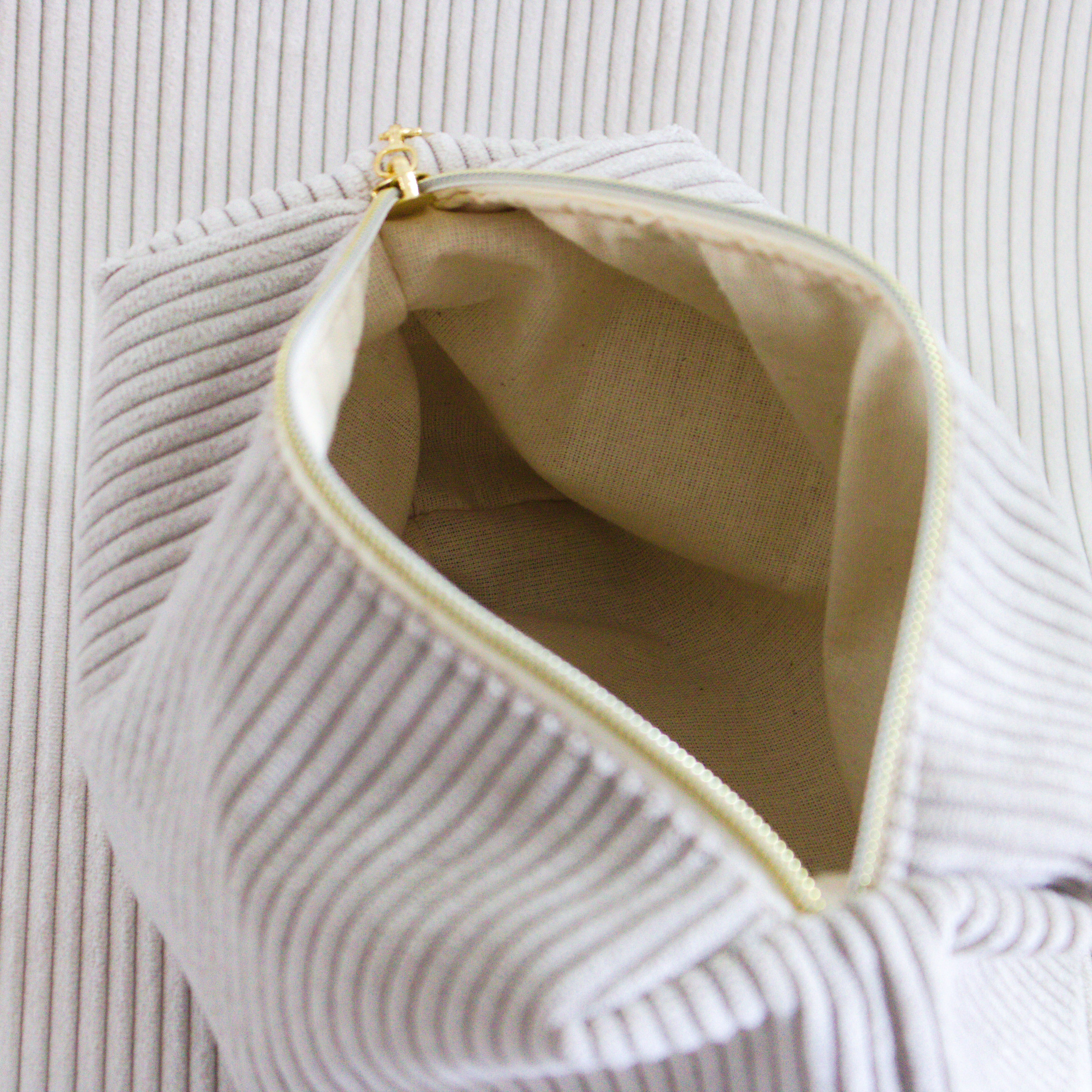 Pochette de toilette Essential beige – Wavaya Wavaya