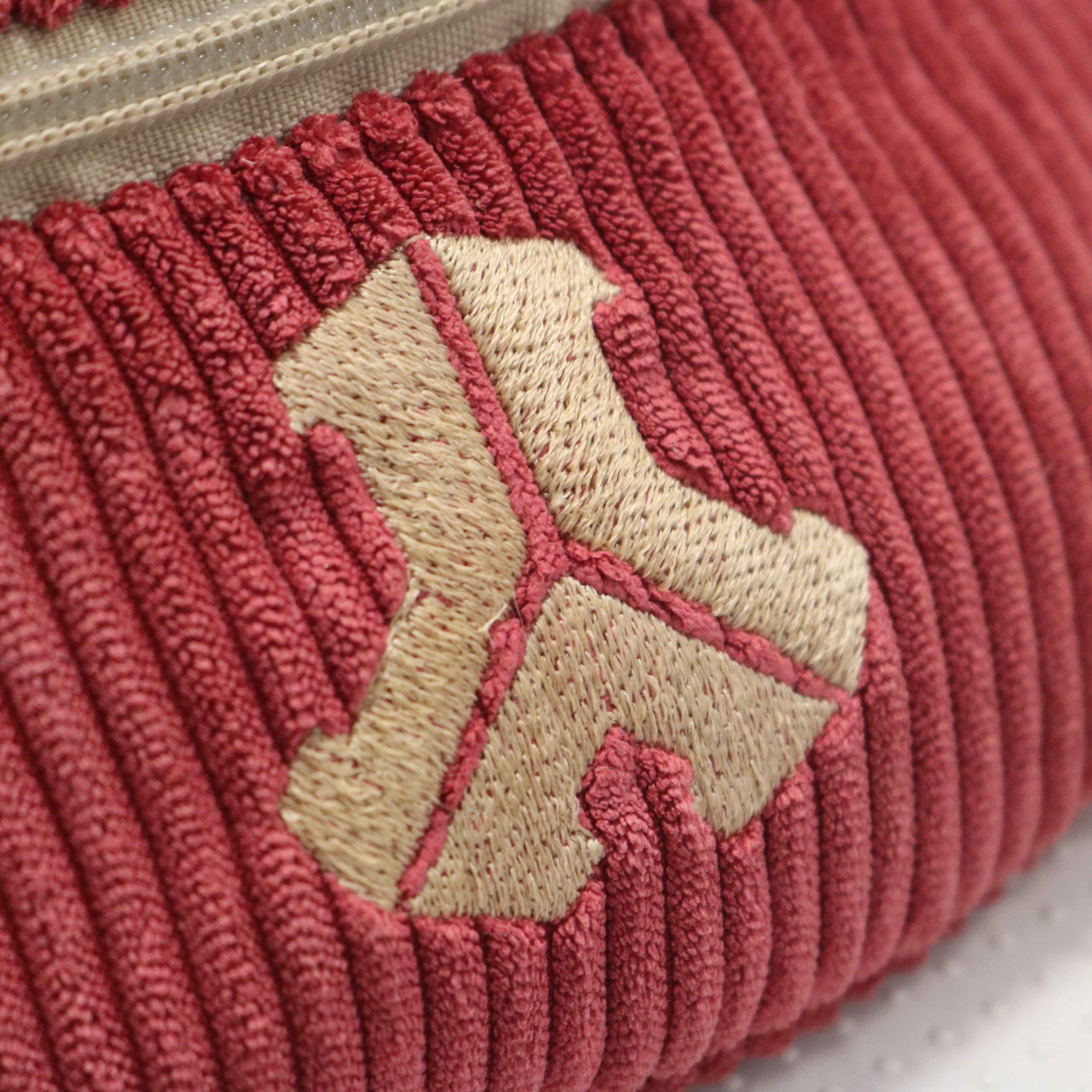 Sac banane velours Essential – Framboise (Defqon.1 Edition)