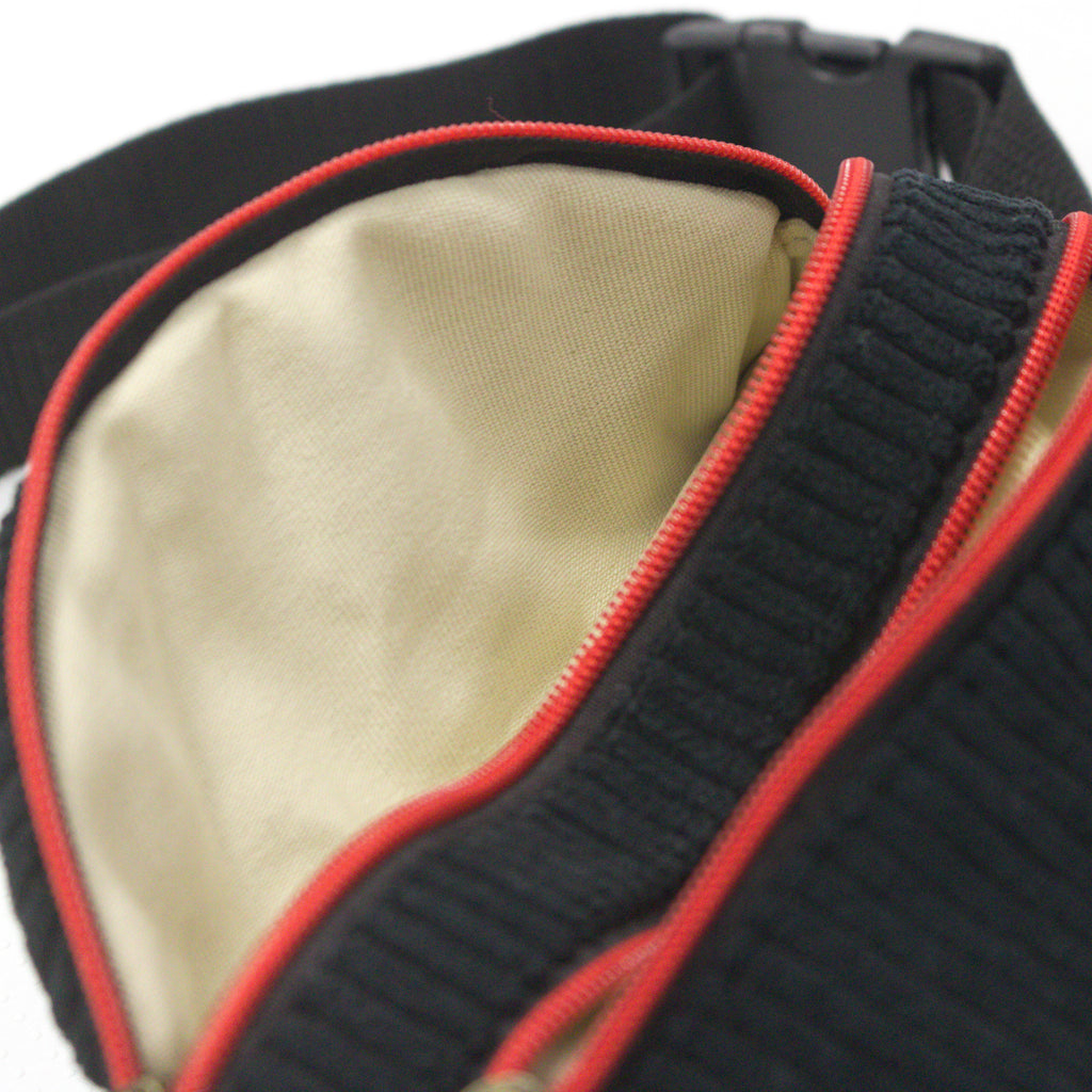 Sac banane velours Essential – Noir (Defqon.1 Edition)