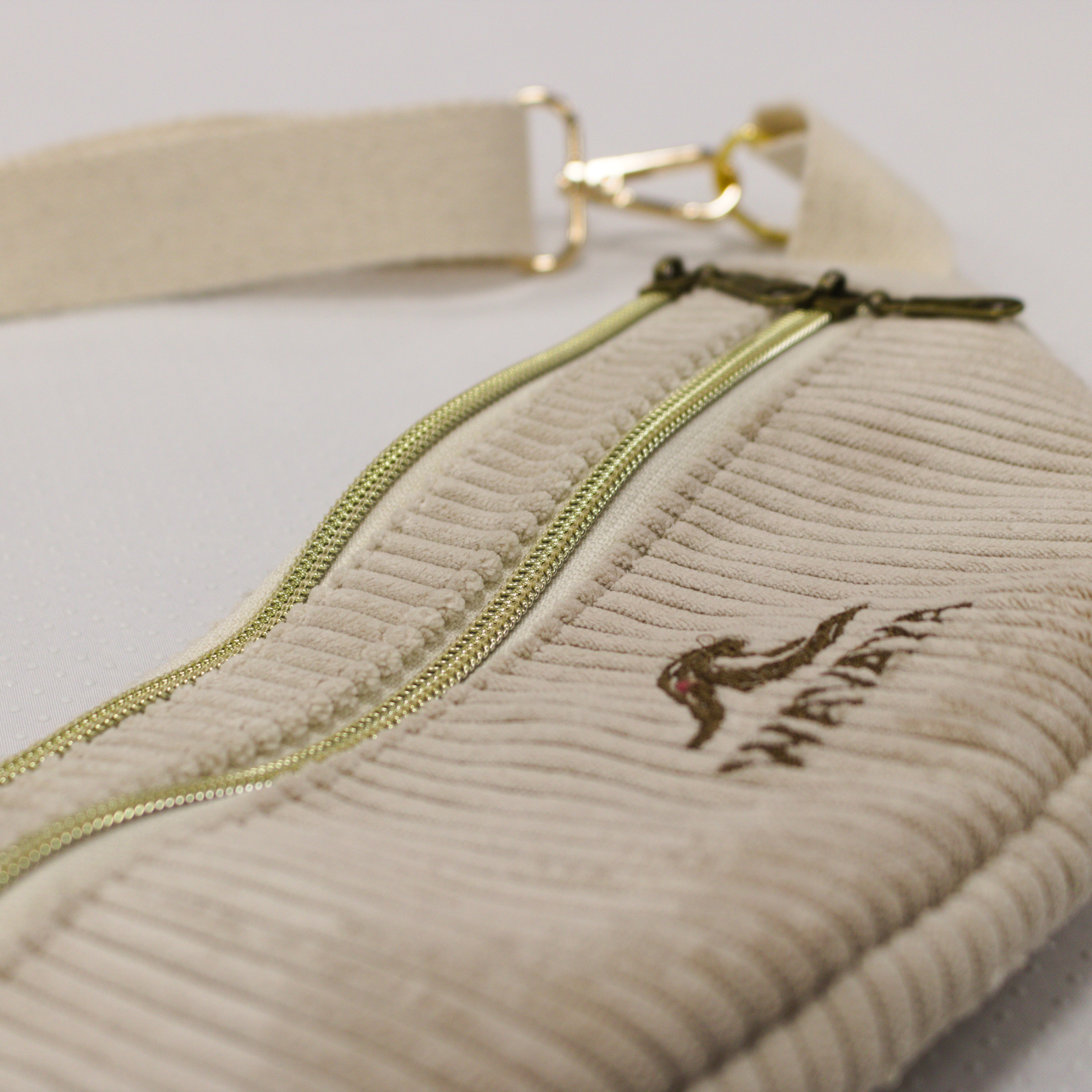 Sac banane Essential Slim – Beige | Wavaya