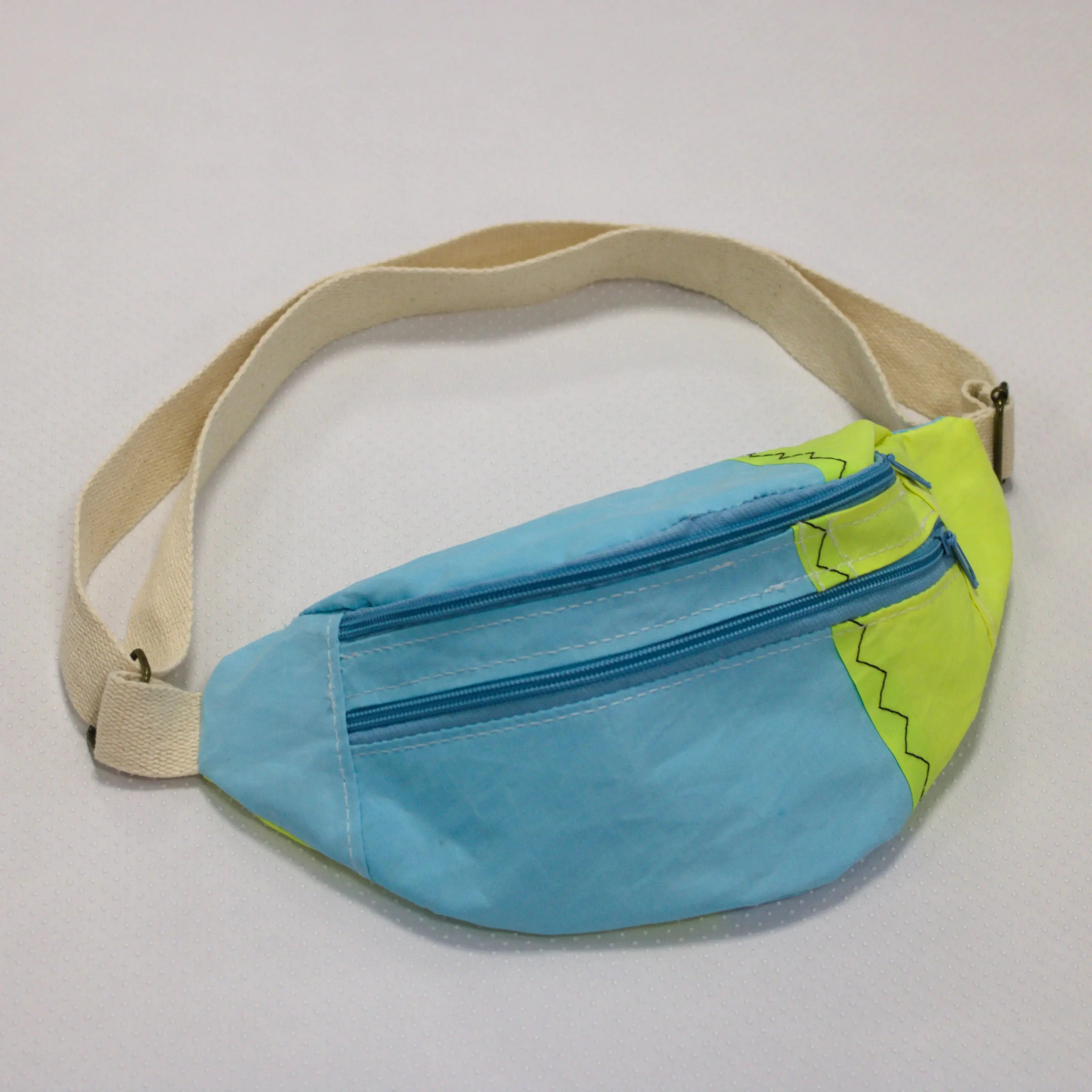 Sac banane en voile de bateau Essential - création textile durable - Mycobloom