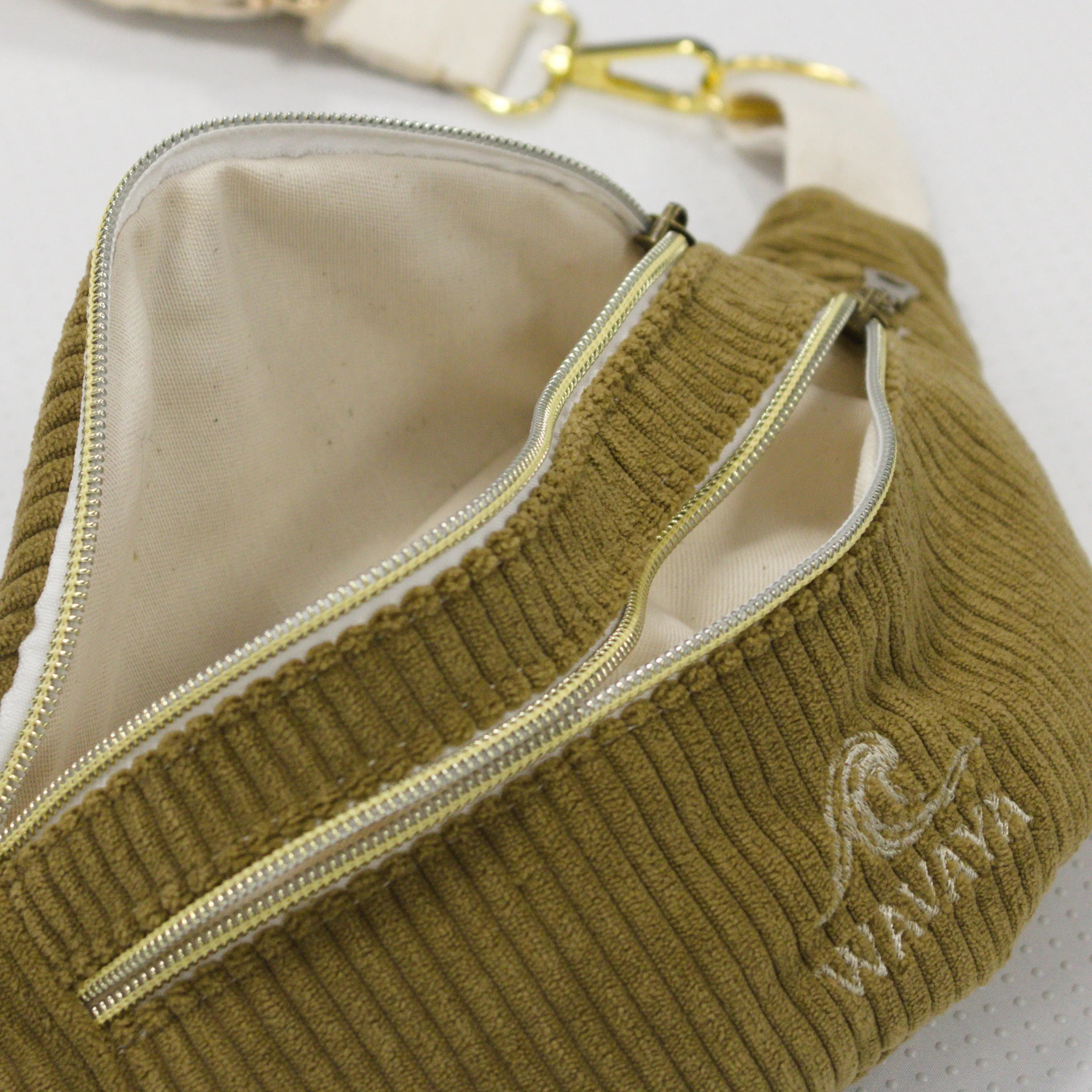 Sac banane femme velours côtelé camel Essential - création textile durable - Mycobloom